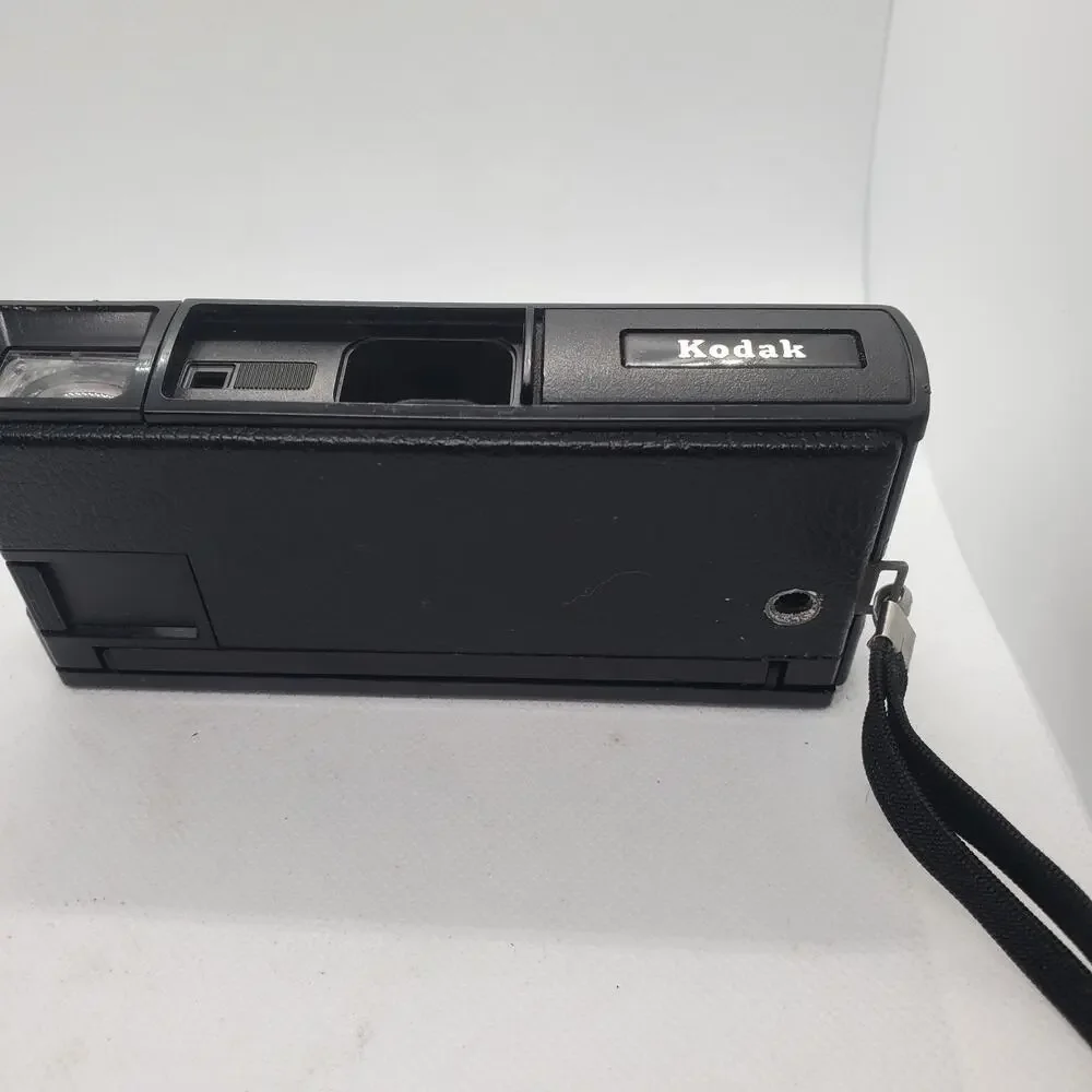 Vintage Kodak Instamatic 30 126 Film Camera UNTESTED As Is Display